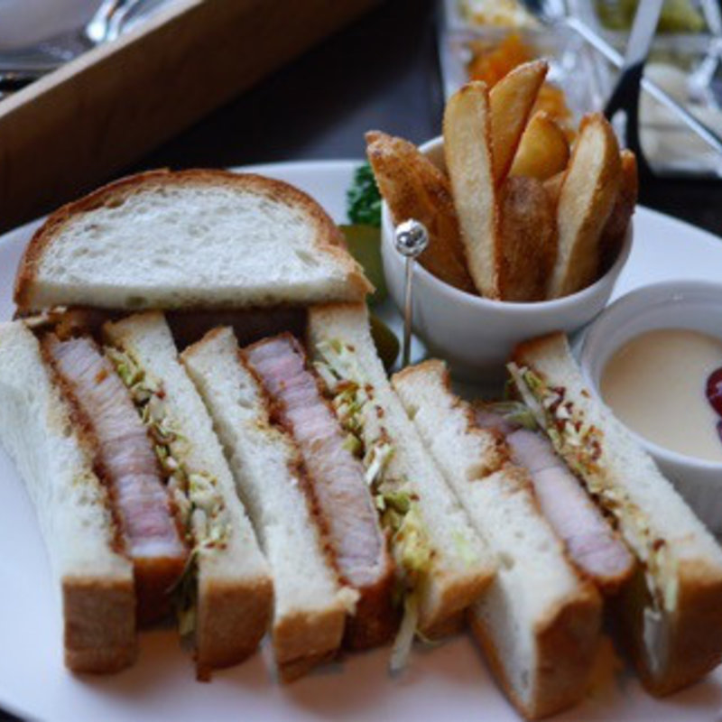 神戸ポークのかつサンド(オリエンタルホテル （ORIENTAL HOTEL）)