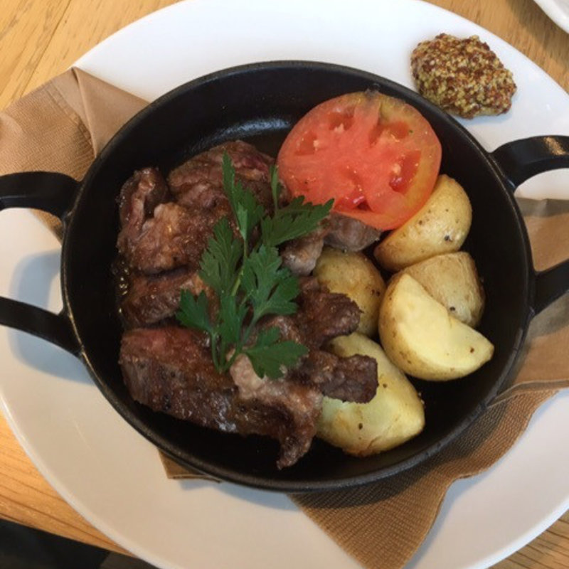 牛ステーキ(オリジナルパンケーキハウス 原宿店)