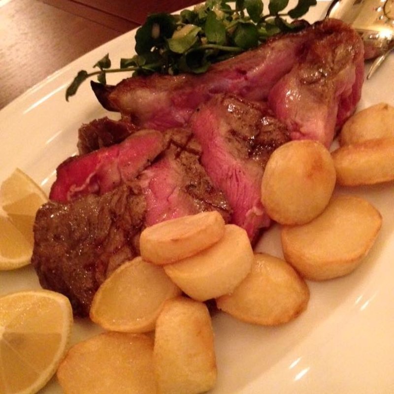 骨つき若牛の炭火焼きステーキ (オルゴーリオ デル カザルタ （ORGOGLIO DEL CASALTA）)