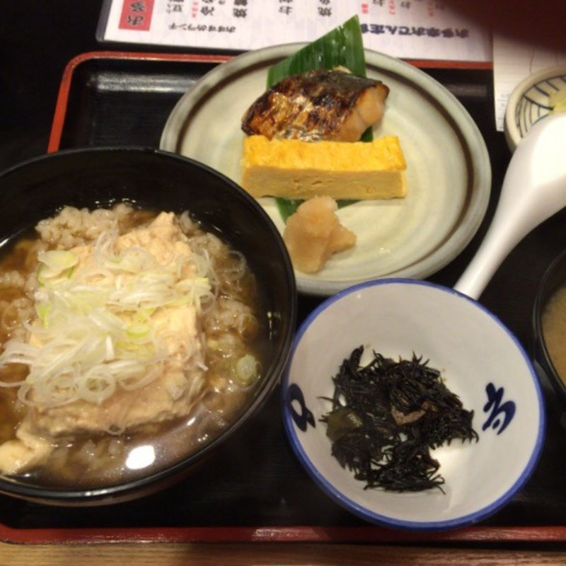 豆腐茶飯と焼き魚定食(お多幸 神田店)