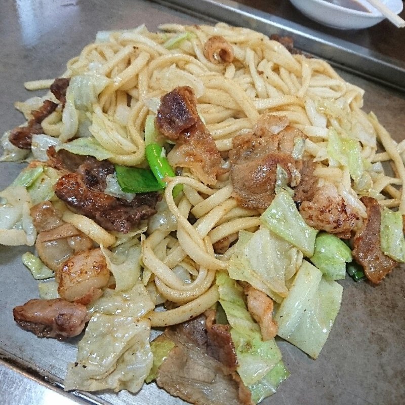 ホルモン焼きうどん(お多福 )