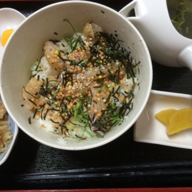 鯛茶漬け(お茶の手揉み師がつくるお茶漬け屋 和の国)