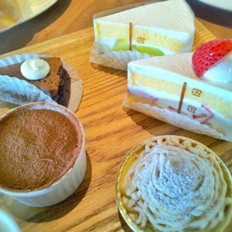 ケーキバイキング(お菓子の森　サフラン)