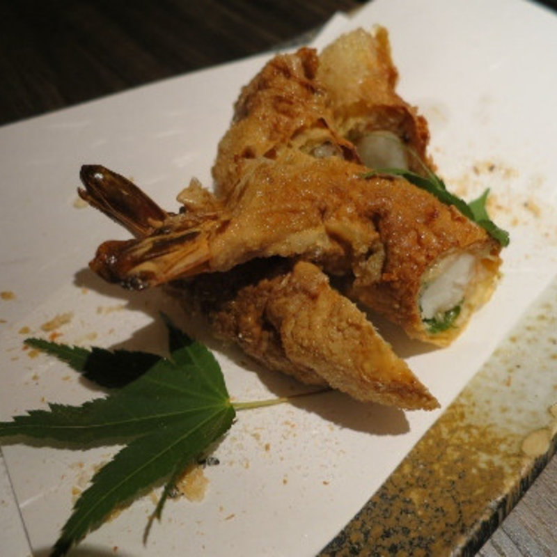 ぷりぷり海老の湯葉春巻き 海老塩で(わだ家 東京銀座店)