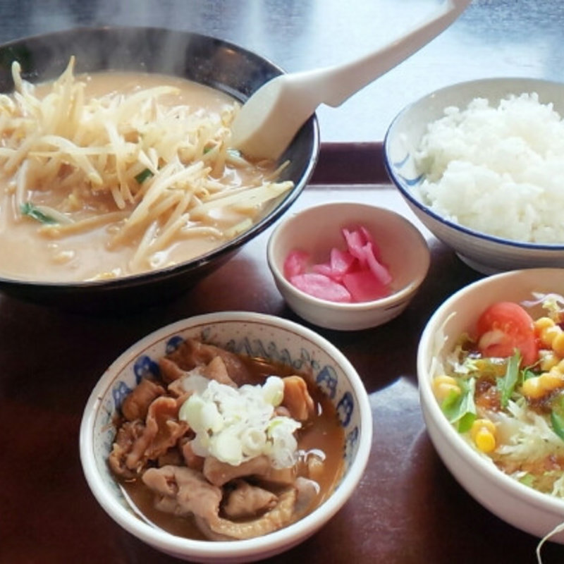 みそラーメンとSセット(お食事処 きぬや)