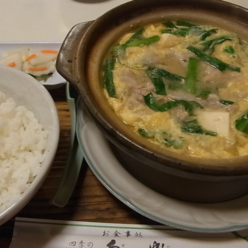 にら豚鍋定食(お食事処　四季の千成)