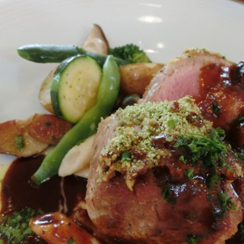 豚フィレ肉厚切りステーキ　キノコのクリーム煮添え(ガーデンタイム （Cafe&Restaurant GARDEN THYME）)