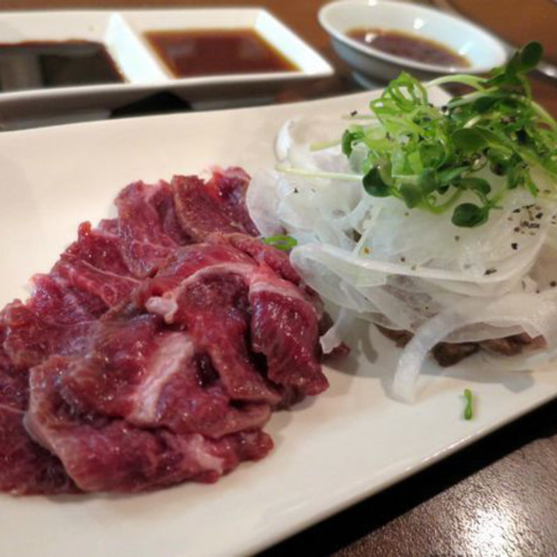 ツラ刺し＆カッパのローストビーフ（たたき風）(カウボーイカレー （COWBOY CURRY）)