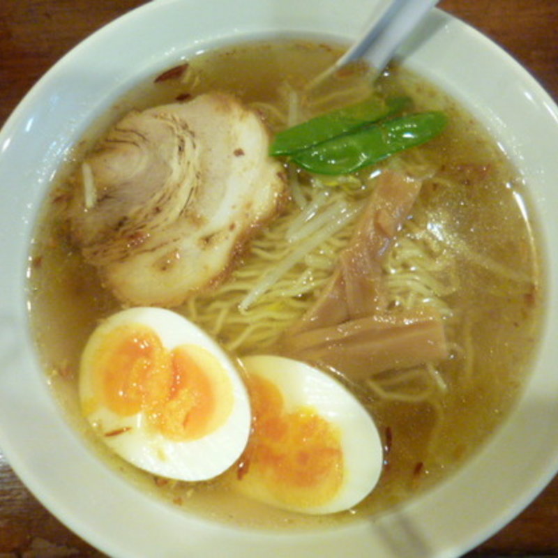 塩ラーメン(かおたんラーメン えんとつ屋 南青山店)