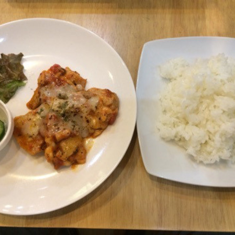 きのことチキンのトマト煮込み定食(カオリカン （KAORIKAN）)