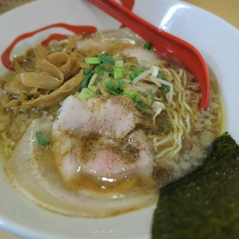 熟成濃い口醤油らーめん(かおるちゃんラーメン)