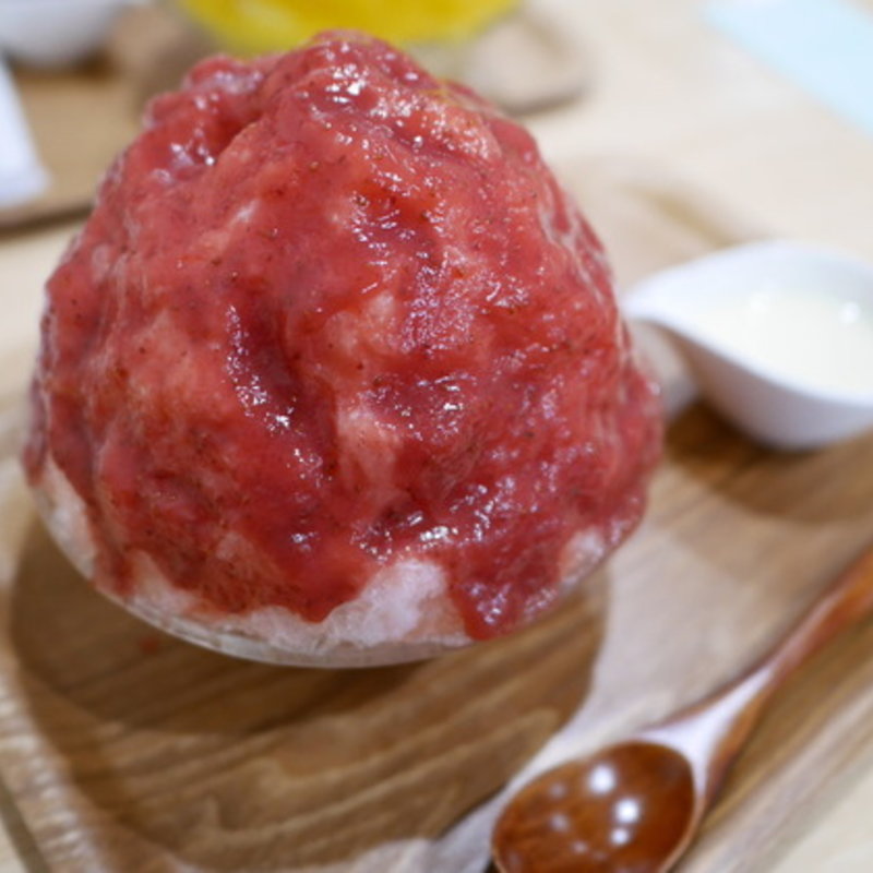 いちごミルク (雪菓 （セッカ）)