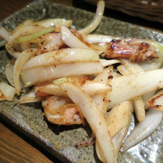 鶏の塩ハラミ炒め（宮崎産）(かくうち )