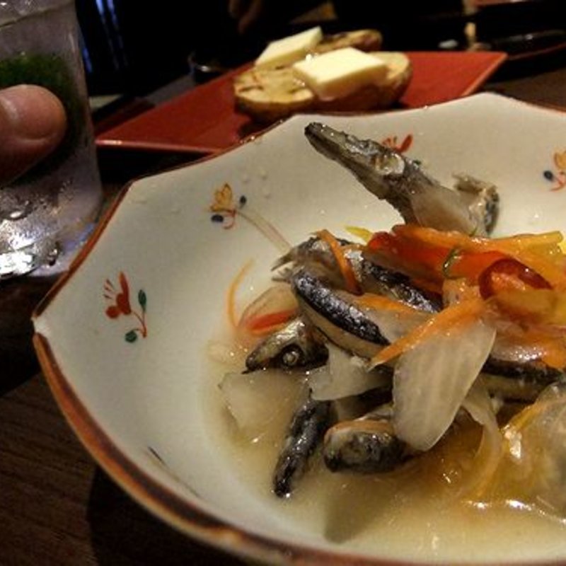 鹿児島の郷土料理のキビナゴの南蛮漬(かごんま博多駅東本店)