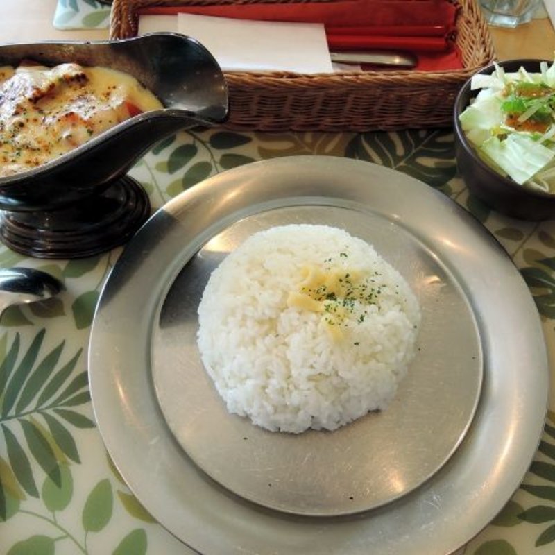 アボカドトマトチーズカレー(自家製欧風カレー専門店 がじゅまるの樹)