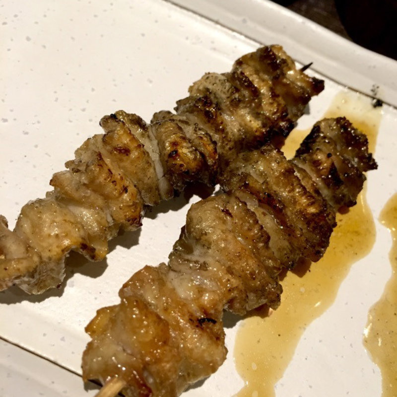 皮(かしわ本舗 とりいし別館 )