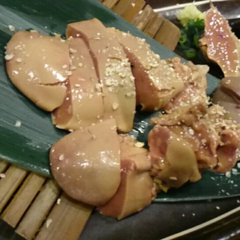 レバ刺し(かすそば風土.)