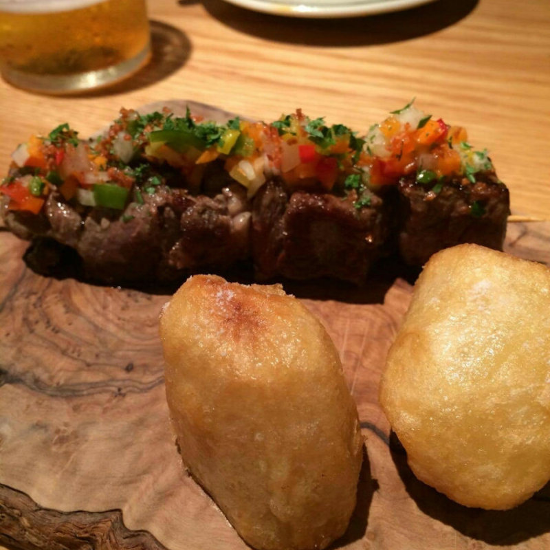 アンガス牛ロース串焼き(ガストロテカ ビメンディ)