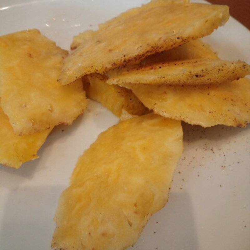 焼きパイナップル(カッピン ドゥラード （CAPIM　DOURADO）)