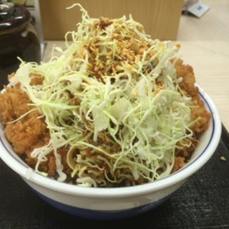増し増しやさいのチキンカツ丼 (かつや)