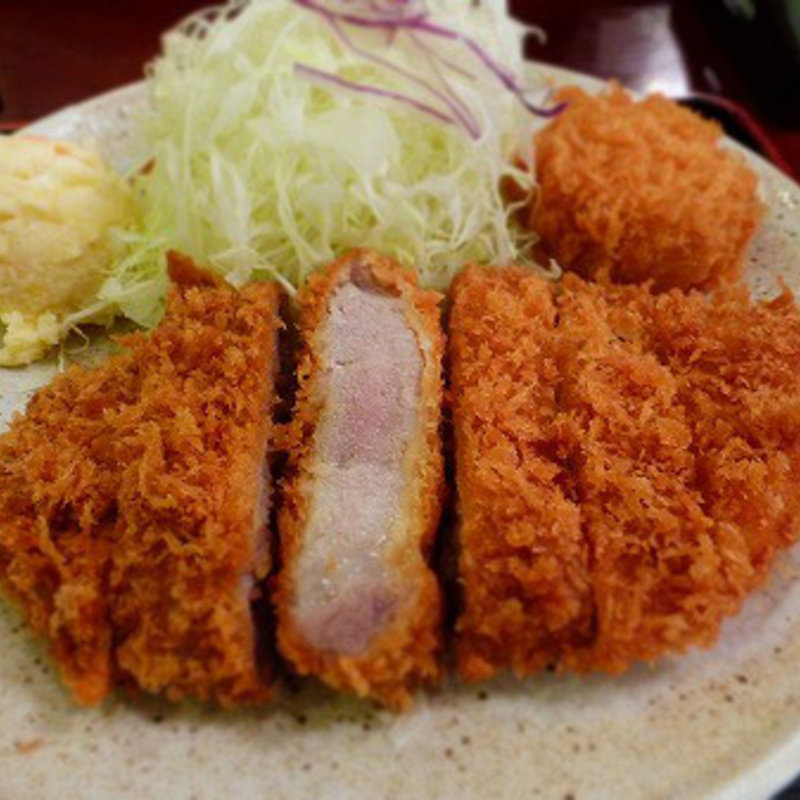 ロースカツ定食(かつれつ亭知寄町店)