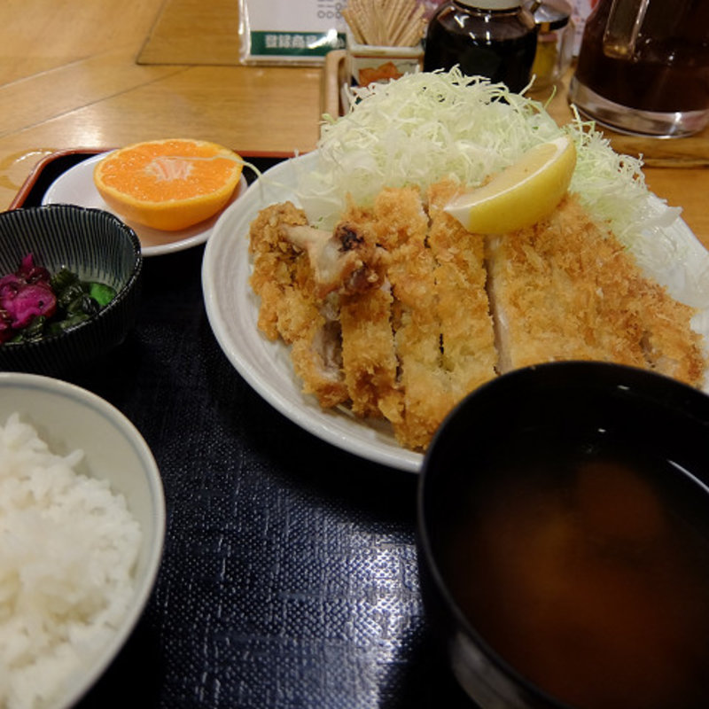 チキンカツ定食(かつ半)