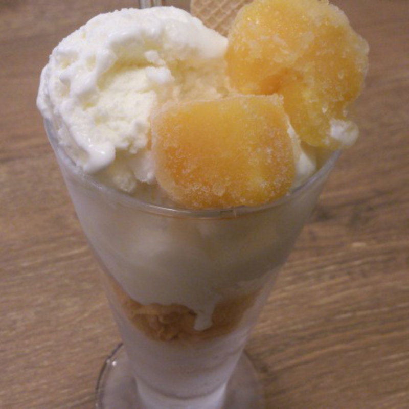 杏仁パフェ(カドワラ)