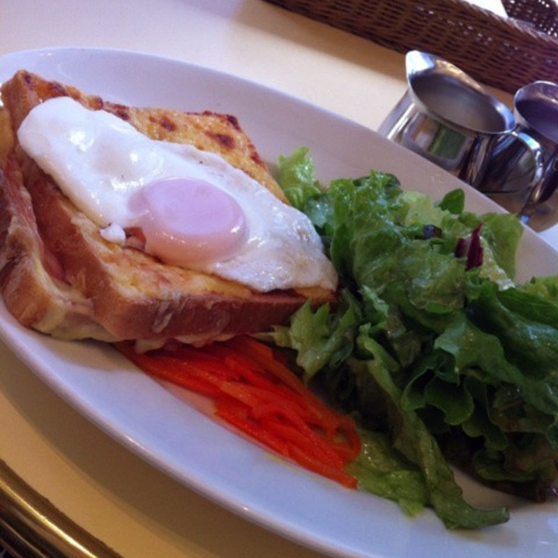 クロックマダム(カフェ エメ・ヴィベール)