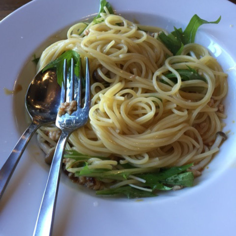 鶏そぼろの和風パスタ(カフェ タイズ)