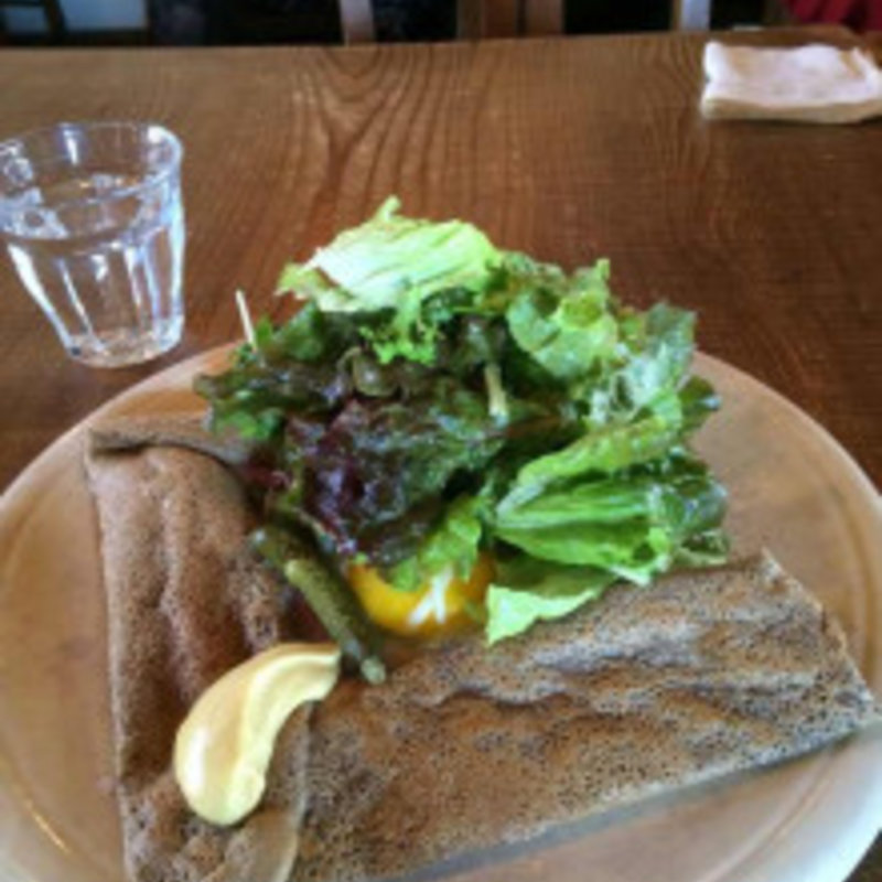 そば粉のガレット(カフェ ラ ファミーユ)