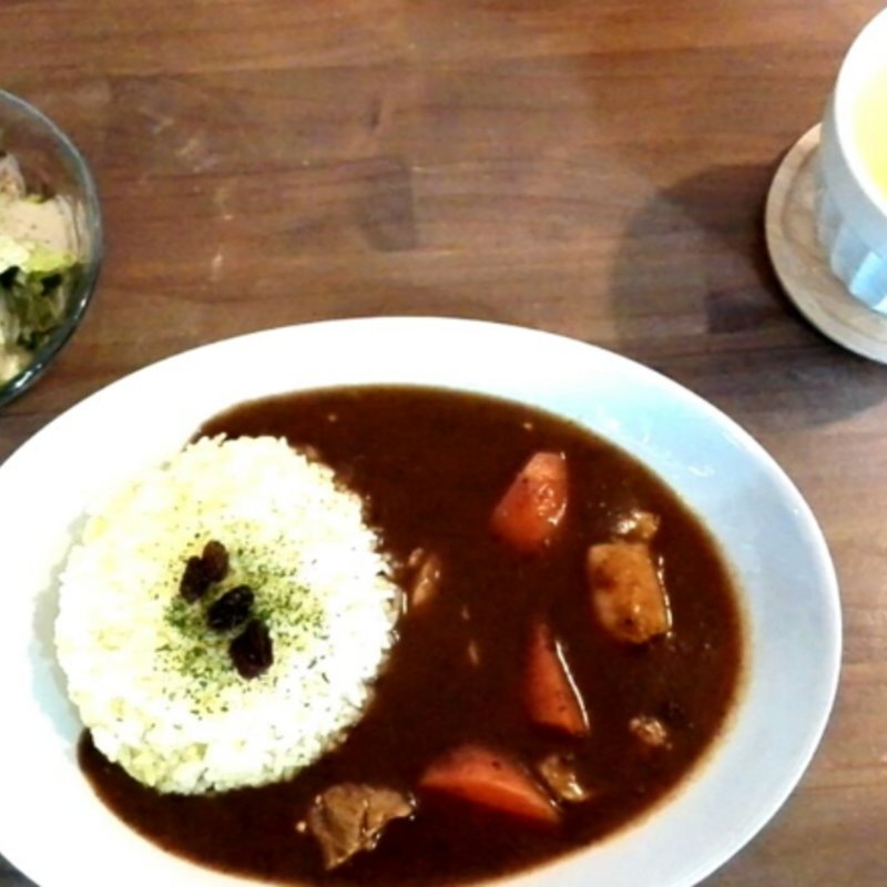 チキンと人参の甘口カレー（ミニサラダ付き）(カフェ ら・ら・ら )