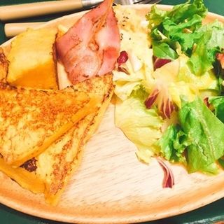 ハムとチーズたまごプレート(カフェ&ミール エン アリオ柏店)