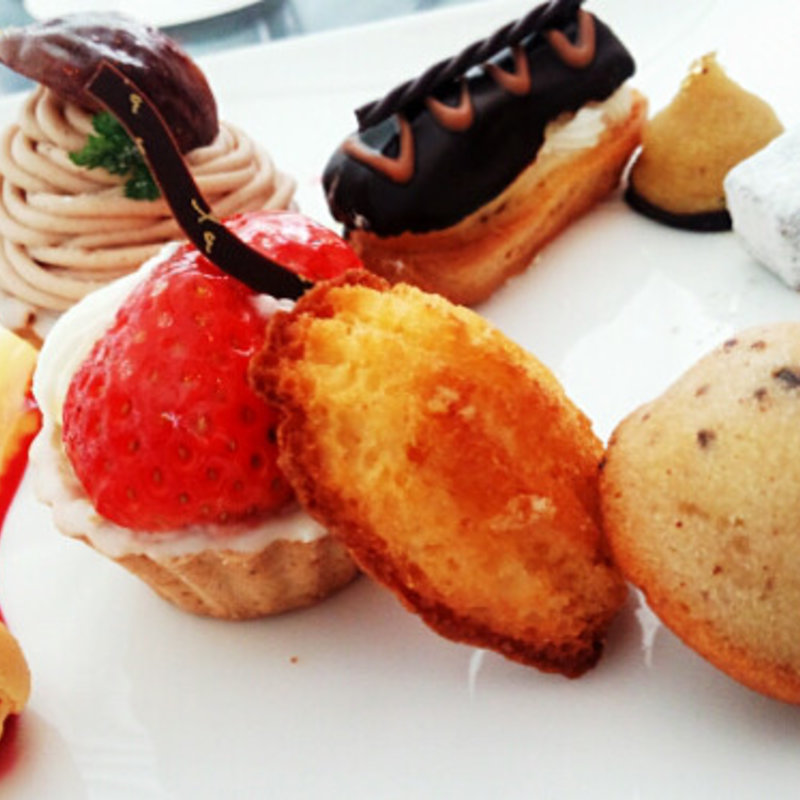 ケーキセット　(カフェアロンジ （Cafe Allons-y!）)