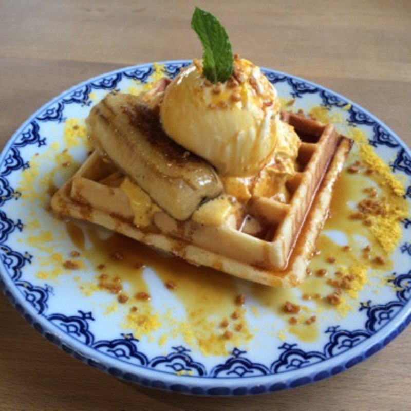 かぼちゃと焼きバナナのワッフル(カフェエデン （Cafe E.den）)