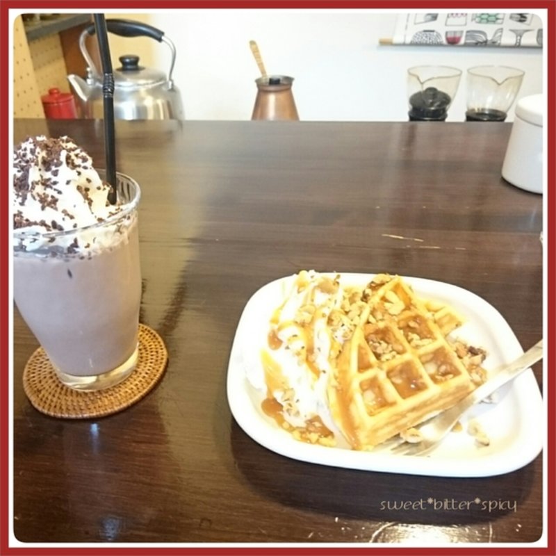 キャラメル＆くるみ ワッフル(cafe kiaro (カフェキアロ))