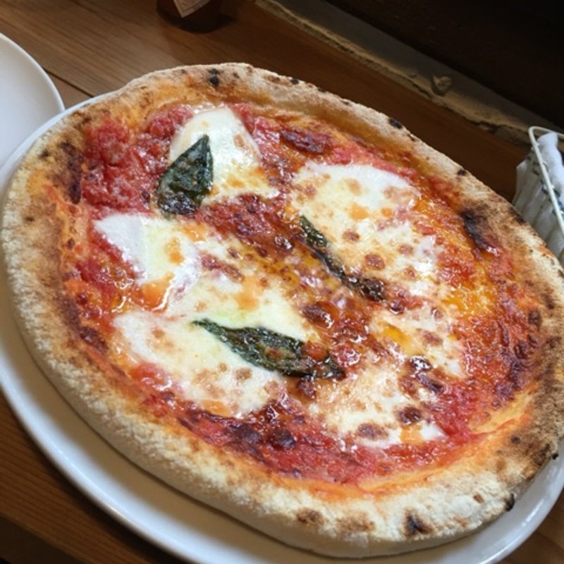 ピッツァ(カフェクアラ （cafe kuala）)