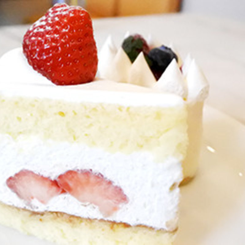 ショートケーキ(カフェスイーツ ムッシュマキノ)