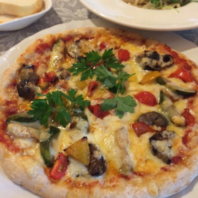 ピッツァランチ(サラダ付)(カフェレストラン ヴィーニュ )