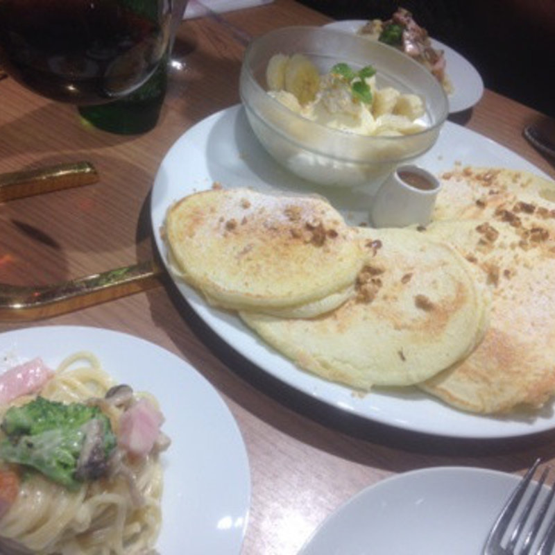 バナナキャラメルパンケーキ(カフェ青山)