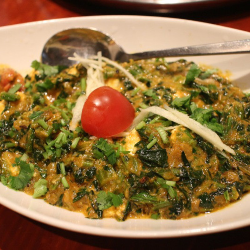 ほうれん草とチーズのカレー(カマルプール )