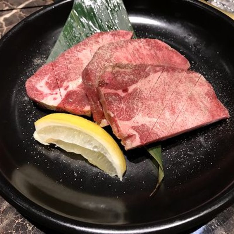 厚切りタンステーキ焼(カルビ家 博多駅店)