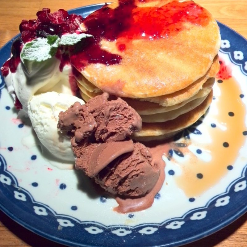 スペシャルパンケーキ(カレー＆ごはんカフェ[ouchi])