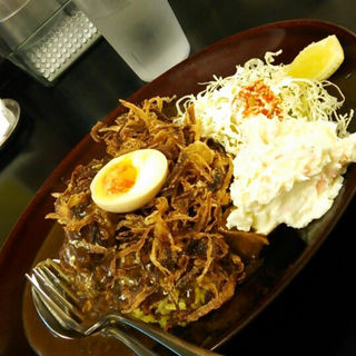 黒い肉カレー（小盛200g中盛300g大盛り400g山盛り500g）(カレーは飲み物。 秋葉原店 )