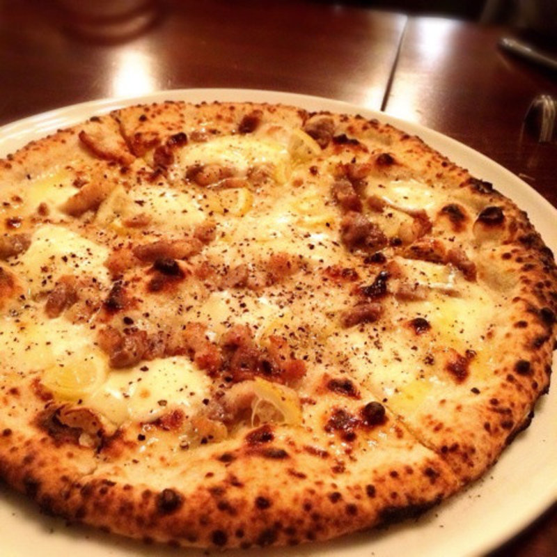 リモーネというレモンを使ったピザ(ガレオーネ （GALEONE）)