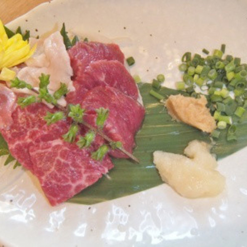 馬刺し盛り合せ(かんどころ)