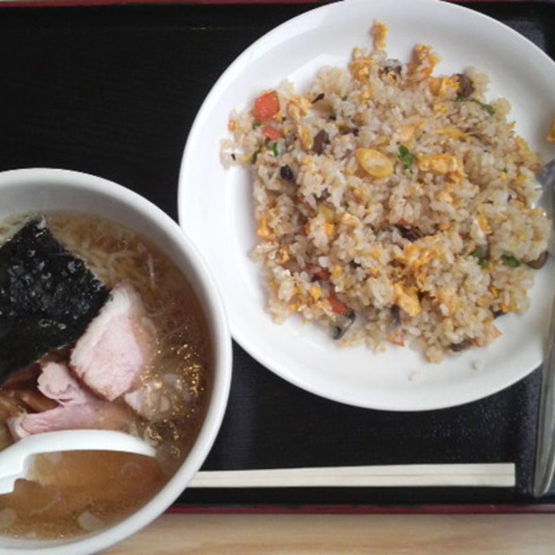 ラーメン＋半チャーハンセット(きさく )