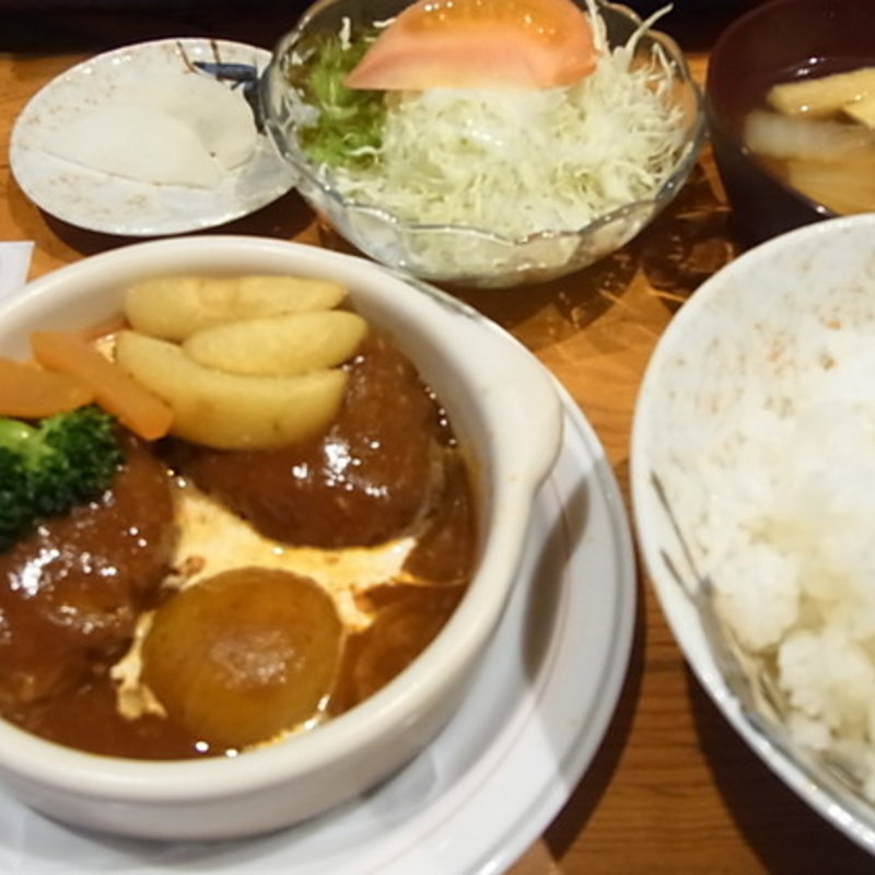 煮込みハンバーグ定食(キッチン くま)