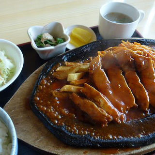 ポークチャップ定食(キッチン ハヤサカ )