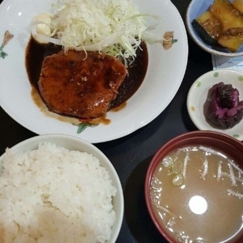 手作りハンバーグ定食(きっちん 美すみ)