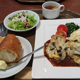 豚ヒレ肉のキノコとチーズのせ(キッチンHana)